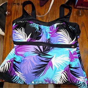 ZeroExposure tanking swim top.  Size 1X  (FREE WITH 10 DOLLAR PURCHASE)  1 free